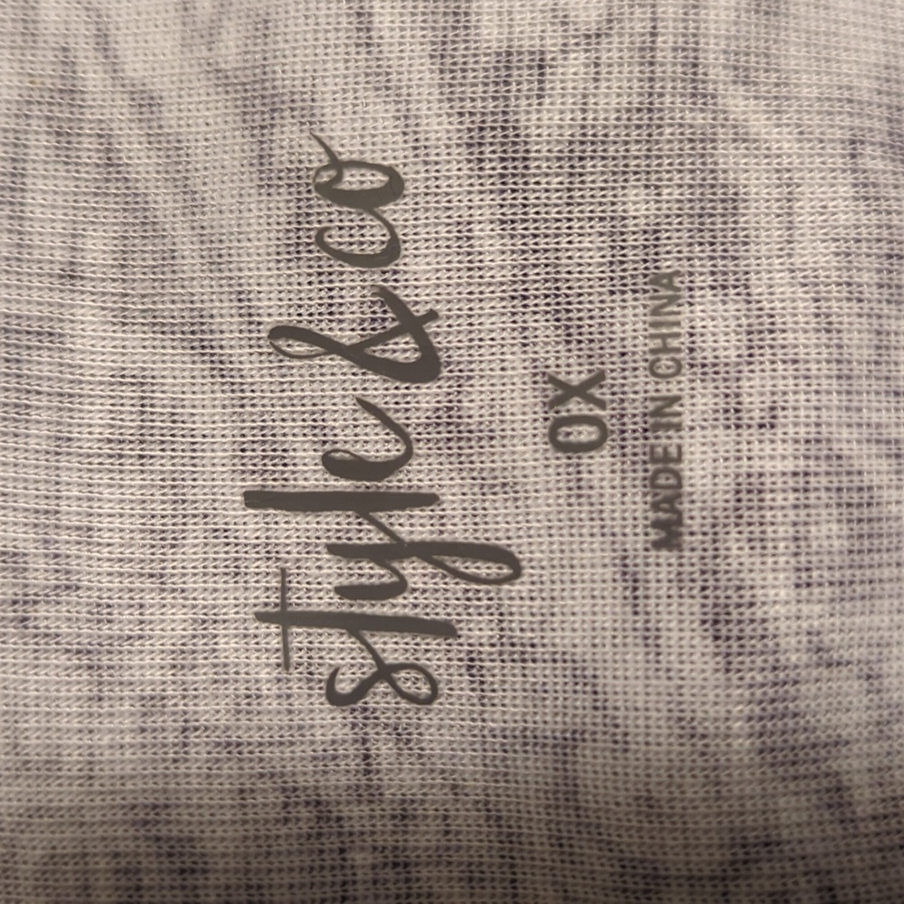 NWT Style & Co 0x women's T-shirt black, grey & white paisley swirl pattern - Picture 4 of 5